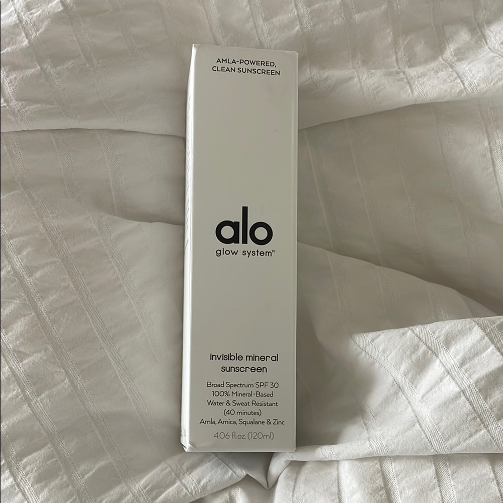 Alo Glow System Invisible Mineral Sunscreen